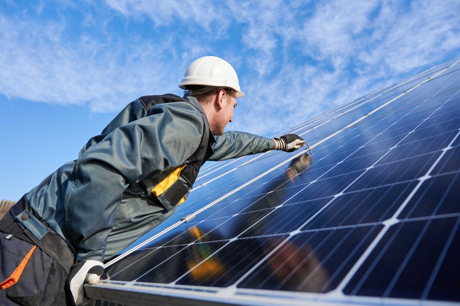 Off-grid solar system design starts with the battery. Learn the 4 parts and size a beginner system from your daily watt-hours, with real 12V and 24V…